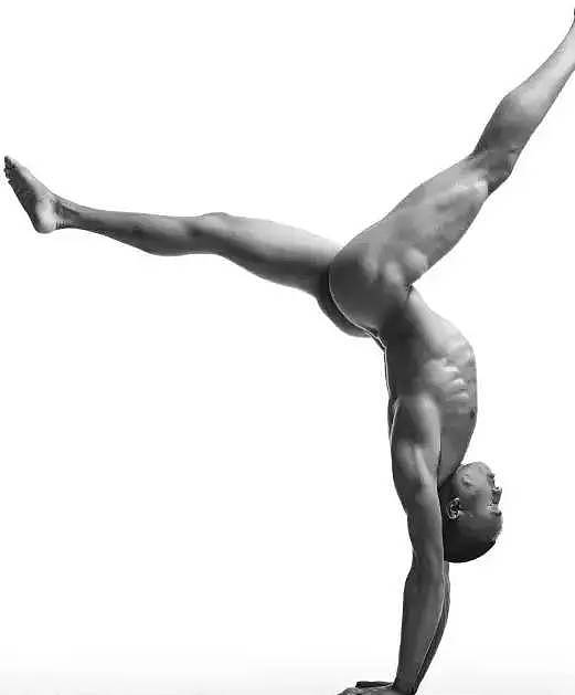 男人裸体瑜伽，美好的肉体与艺术的结合！ - 17