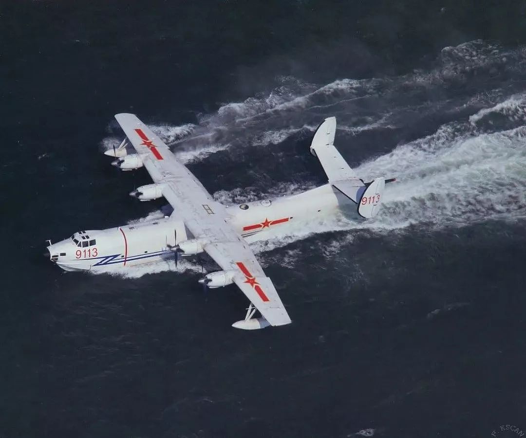 中国AG600首次水上起降，美国也曾热衷水上飞机，造出水上B52 - 6