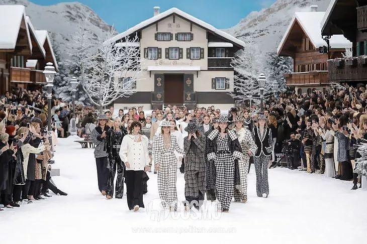 下着雪的大皇宫，是Karl Lagerfeld送给我们的最后一份礼物 - 14