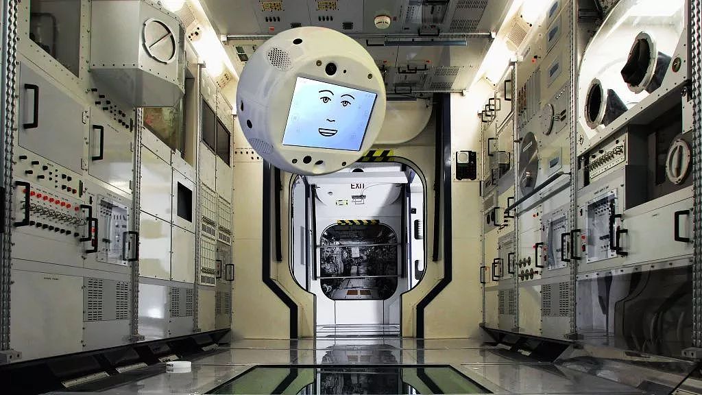 Space X 派机器人船员进入空间站，科幻片场景成真了 - 10