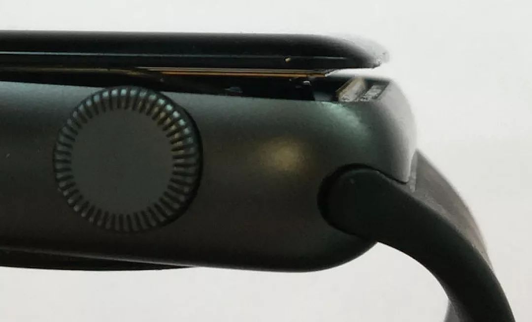 二代 Apple Watch 电池鼓包？苹果将提供免费维修服务 - 1