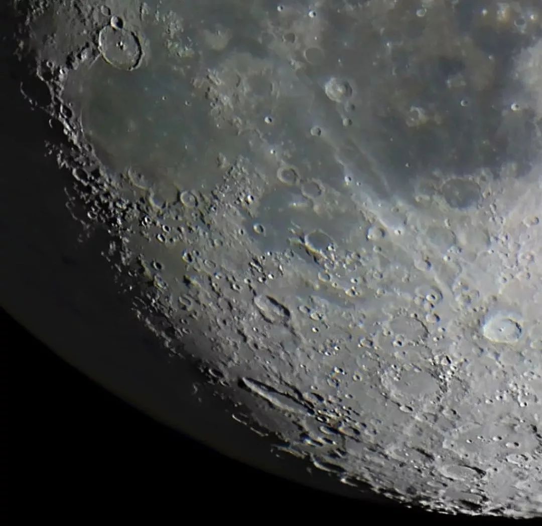 加州宅男狂拍50000张月球照片，合成了NASA都惊艳的作品。。。 - 11