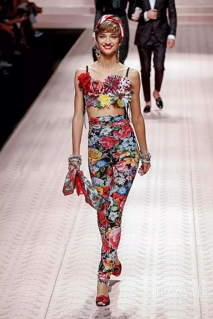 西西里的美丽传说再现！Dolce & Gabbana的T台上自信女孩们最美 - 18