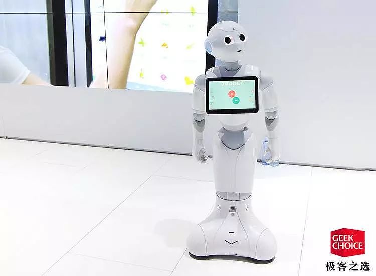 发布四年后，Pepper 机器人终于要进入中国了 - 1