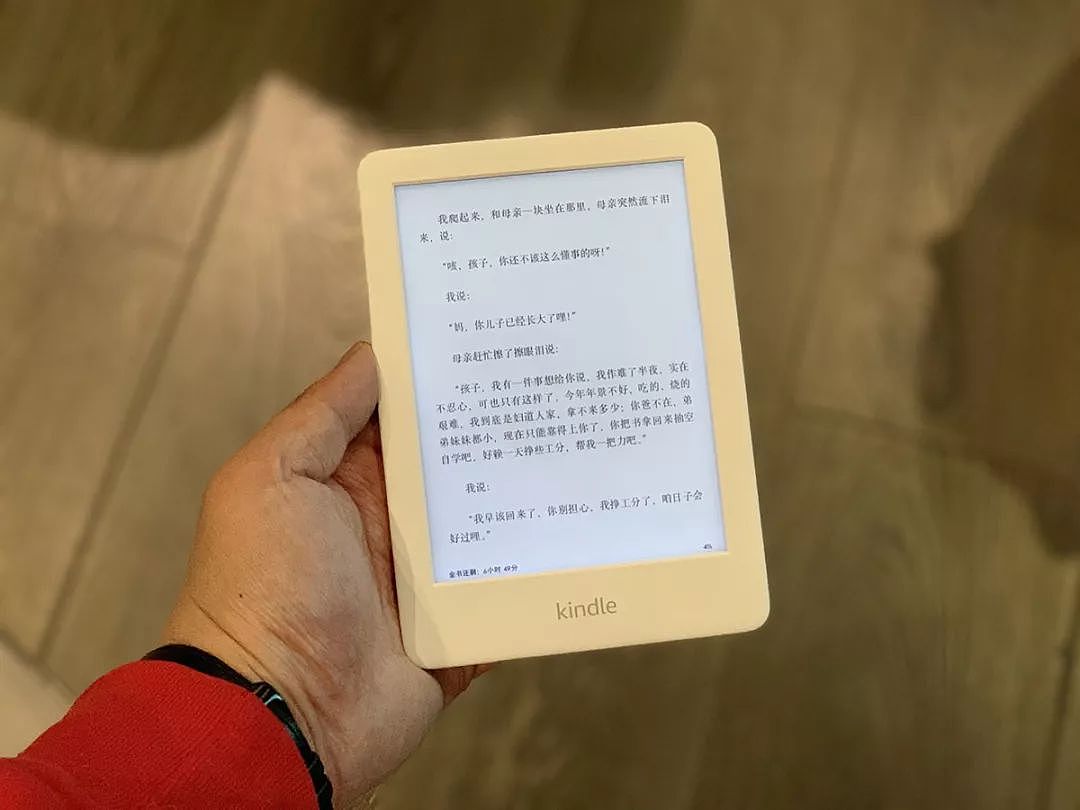全新 Kindle 青春版发布：售价 658 元，多了阅读灯还变得更圆润 - 4