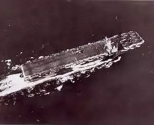 美航母编队的灾难：二战时遭台风蹂躏，被迫取消对日作战 - 7