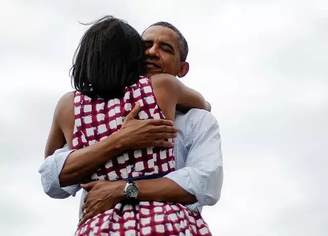 奥巴马夫妇获全美大奖! 原来他们最让人嫉妒的不是身份, 而是爱情…… - 31