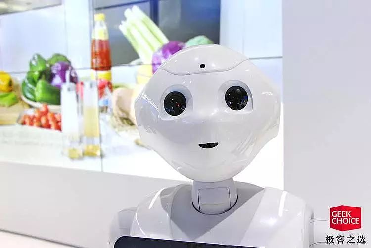 发布四年后，Pepper 机器人终于要进入中国了 - 2