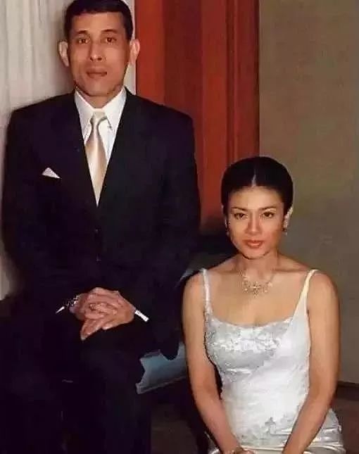 泰国王妃上位3个月被废，男人的承诺是世界上最大的谎言！ - 16