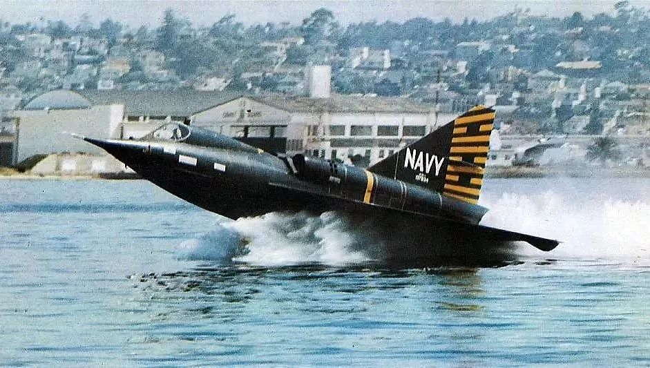 中国AG600首次水上起降，美国也曾热衷水上飞机，造出水上B52 - 12