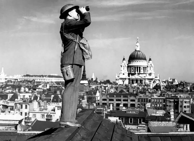二战中那些记录下关键时刻的照片，墨索里尼总是那么抢镜｜老照片 - 22