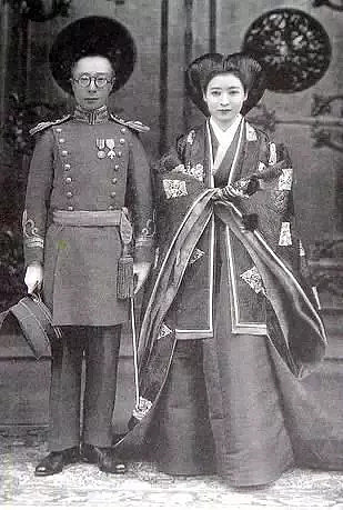 日本人为何逼溥杰娶日本女：生儿取代溥仪的皇位 - 1