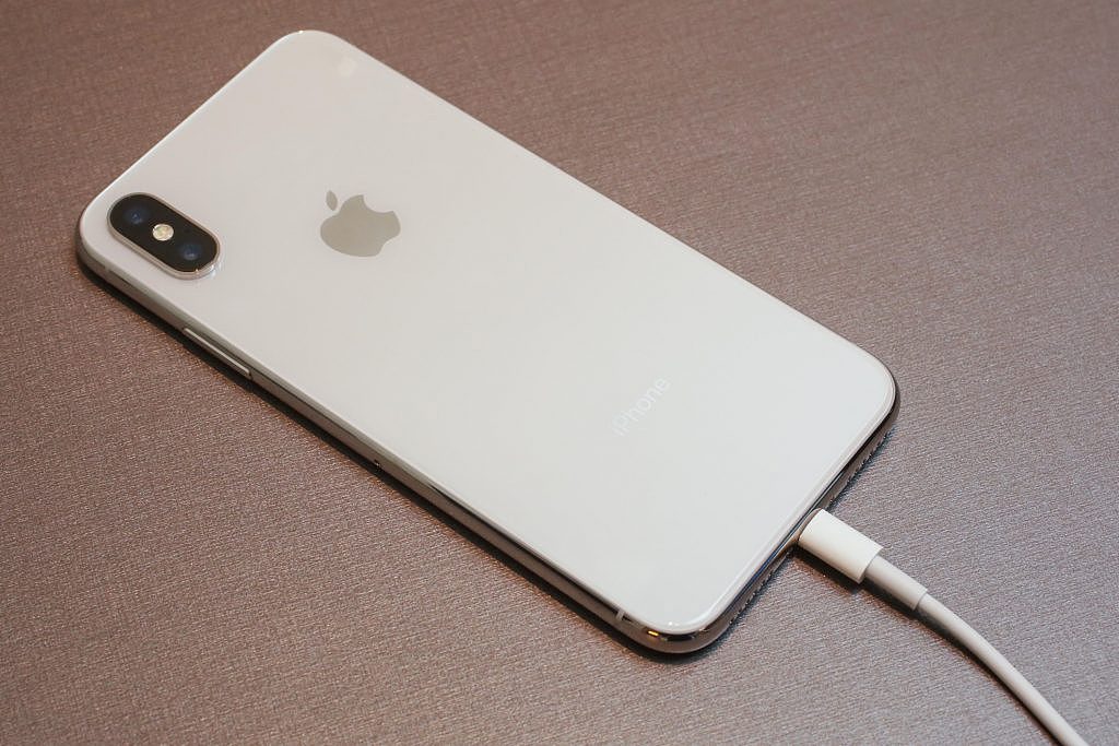 苹果降低旧 iPhone 性能，真的只是因为电池老化吗？ - 8