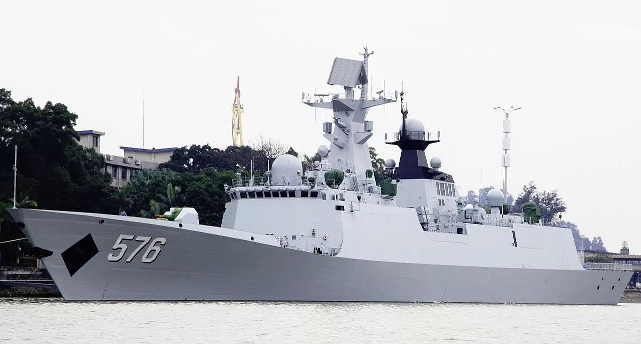 今年中俄联合军演时，为何中国小护卫舰能指挥俄国大巡洋舰？ - 7