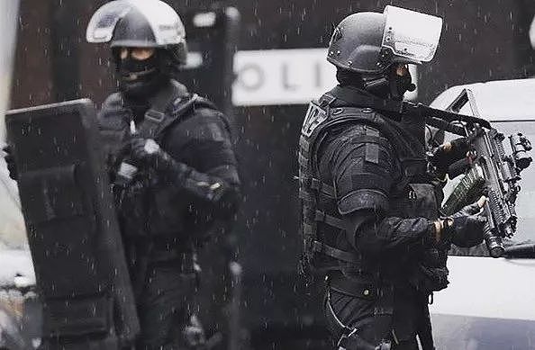 法兰西黑豹| RAID，一支称为“黑衣人特别行动队”的法国反恐精英 - 13