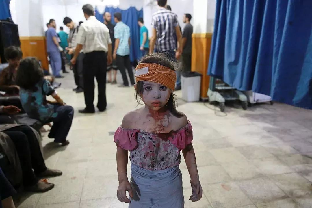 叙利亚被轰炸背后：哪有什么和平年代，不过是有人替你负重前行 - 15