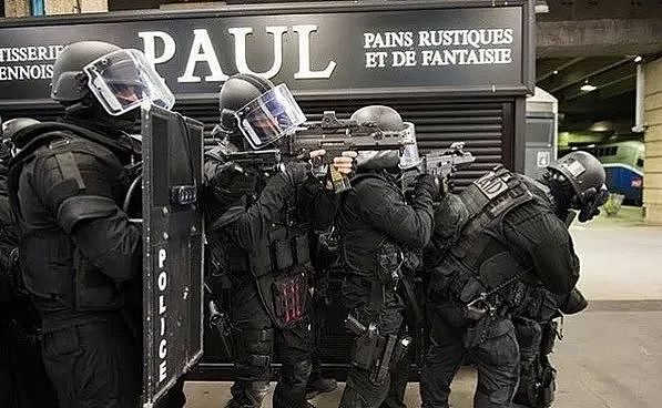 法兰西黑豹| RAID，一支称为“黑衣人特别行动队”的法国反恐精英 - 23