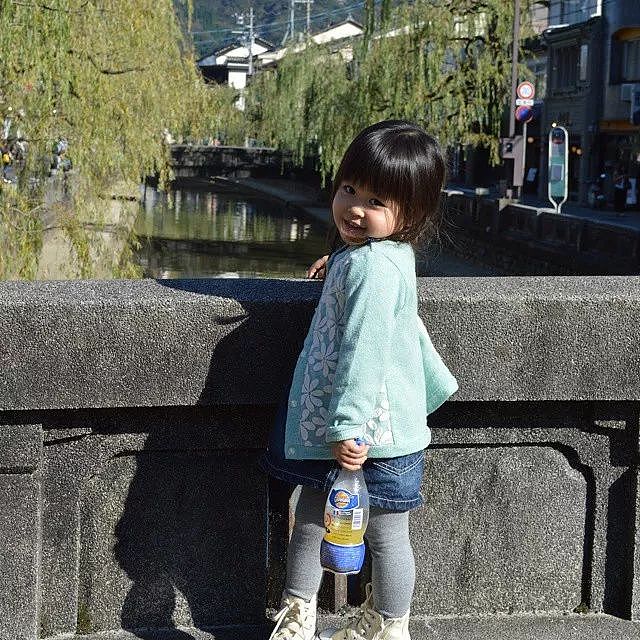 这位爸爸用3年把女儿偷拍成宫崎骏动画，引无数网友围观点赞...... - 5