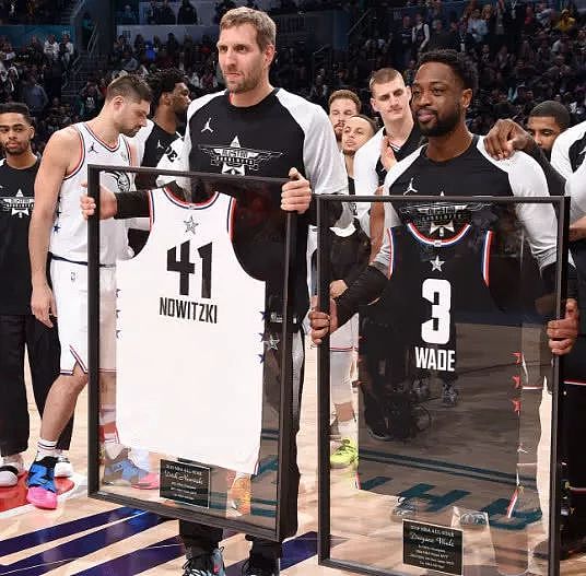 回顾2019年NBA全明星：一次回头纪念青春 一个扣篮承载欢笑 - 7