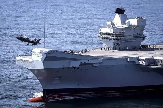 英国海军2艘新航母2020年能作战，百年航母大国打个盹又醒了？ - 3