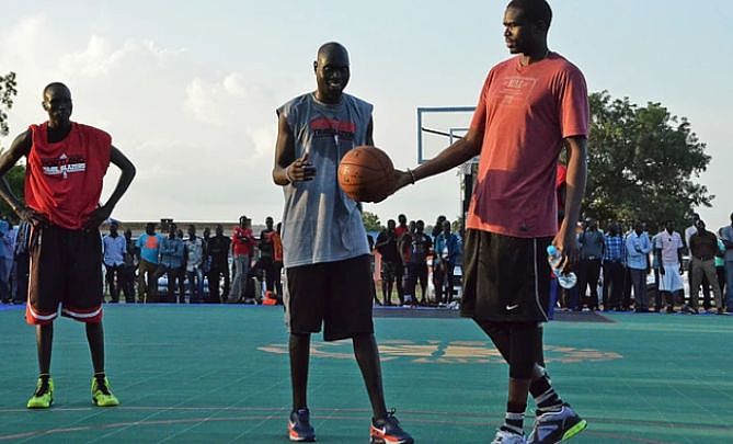 从官二代到难民再到NBA全明星 这是罗尔邓曲折的篮球故事 - 2