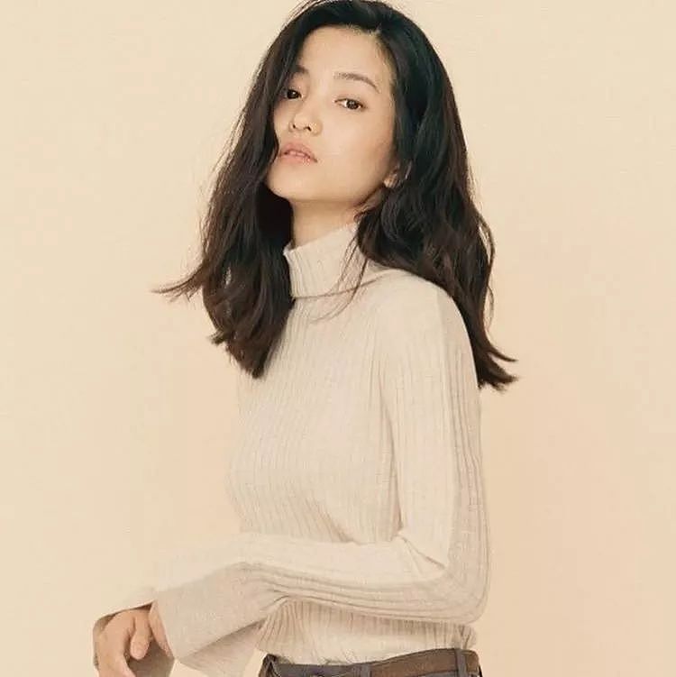 她是全韩国最能穿出纯正”港风“的实力派女演员金泰梨，颜值衣品all在线，是真·人间仙女没错了！ - 20