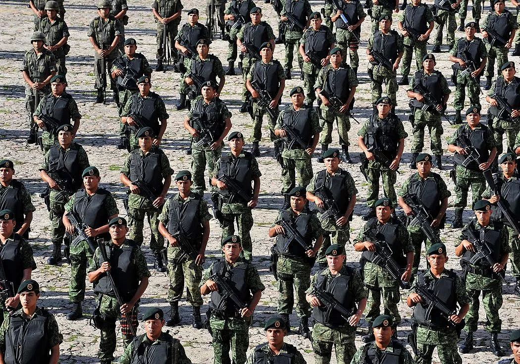 离天堂太远，离美国太近，谋杀率世界第一的墨西哥有多危险｜军情晚报 - 25