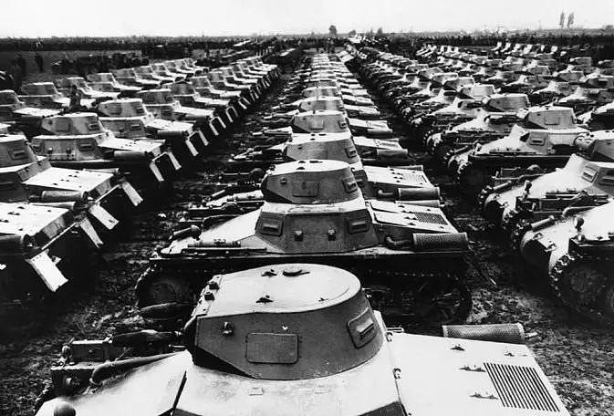二战德国有多疯狂？仅1944这一年，就造了25000架战斗机 - 34