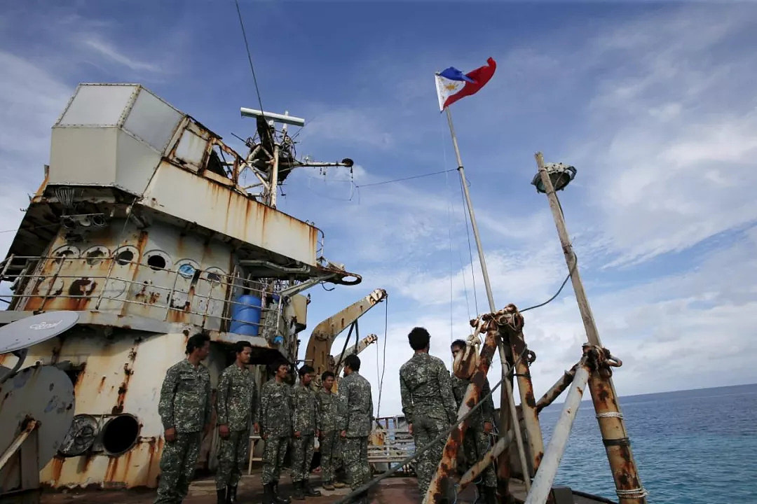 突发！菲律宾51岁主力军舰在中国南海搁浅！上次直接被中国拖走了｜军情晚报 - 10