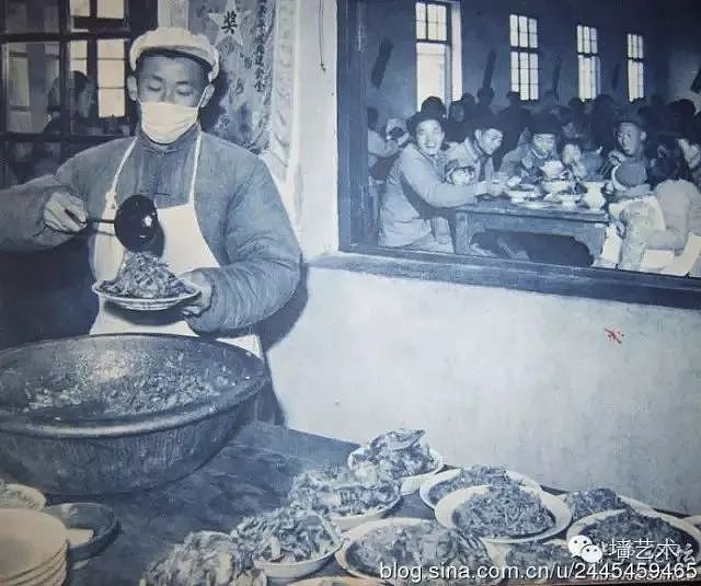 一组老照片，看100年来中国人都怎么过年？还是过去过年有规矩，有年味！ - 53