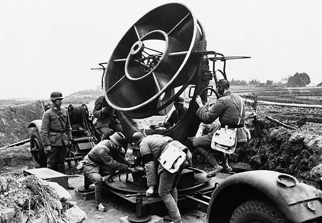 二战中那些记录下关键时刻的照片，墨索里尼总是那么抢镜｜老照片 - 49