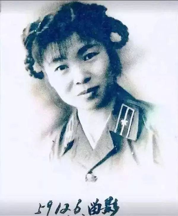 中国第一位女空降兵：捐款1000万，却被警察怀疑，真相令人动容…… - 5