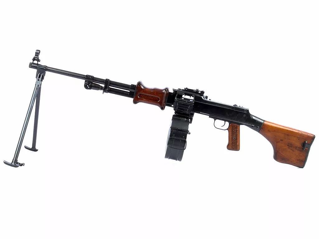 苏式“暴力割草机”:老辈人口中的转盘机枪，如何成为一代经典 - 36