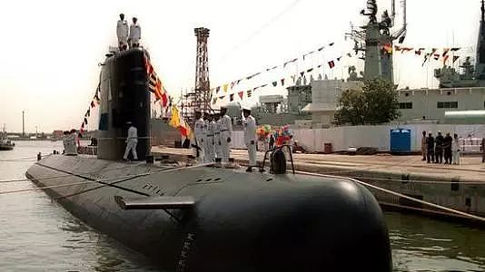 巴铁花费半年军费，购入中国8艘潜艇，抗衡印度航母！ - 4