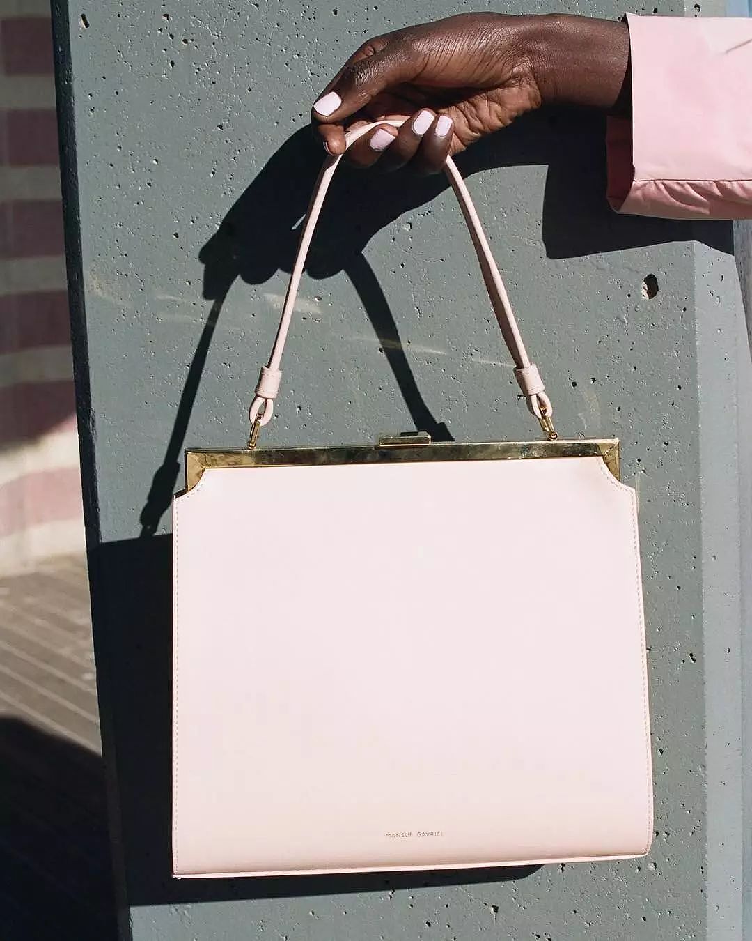 拎在手上，没有不优雅的道理：Mansur Gavriel 推出”Elegant Bag”新手袋 - 1