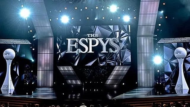 11日7:00视频直播ESPY颁奖礼 字母哥争当年度最佳 - 1