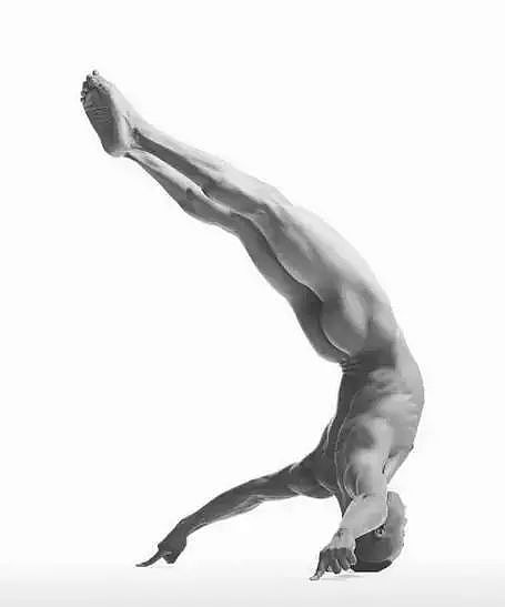 男人裸体瑜伽，美好的肉体与艺术的结合！ - 19