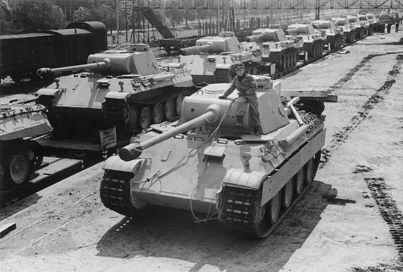 假如只造虎式坦克，德国会在陆地上击败盟军吗？ - 7