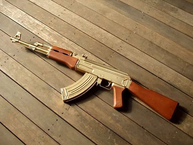 愿人间永无战场，“战争之王”AK-47也能彻底隐退江湖 - 1