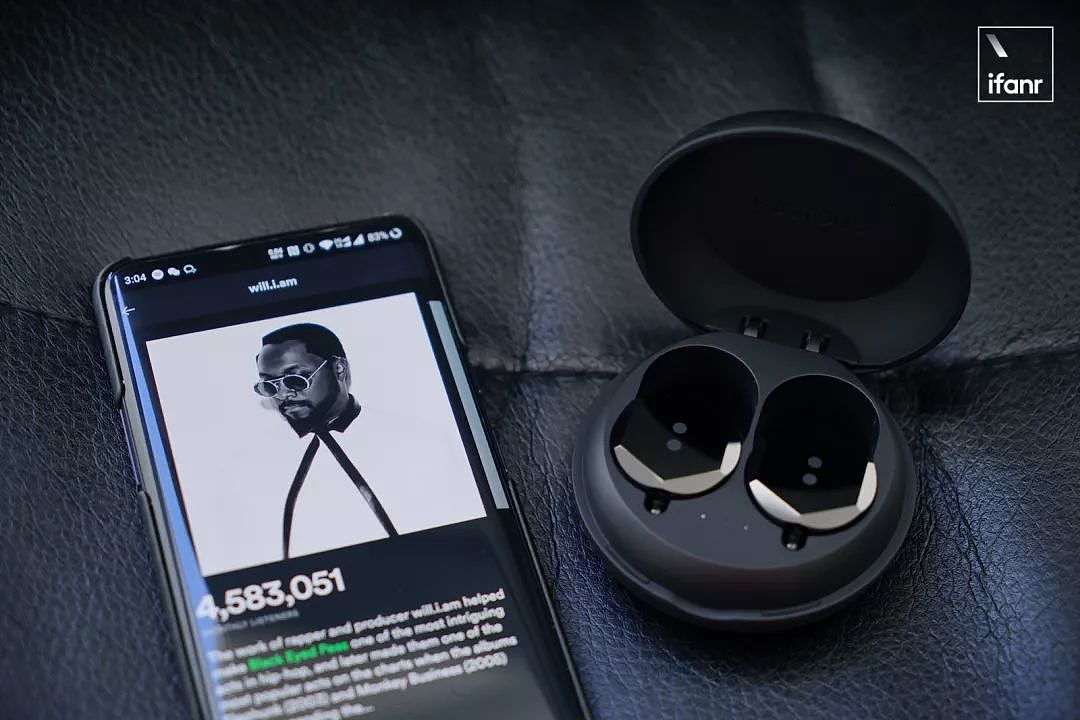 黑眼豆豆创始人推出真无线耳机，镜面设计的潮流单品 | 体验 - 15