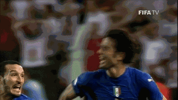 在这场世界杯巅峰对决中，意大利堆了4名前锋 - 9