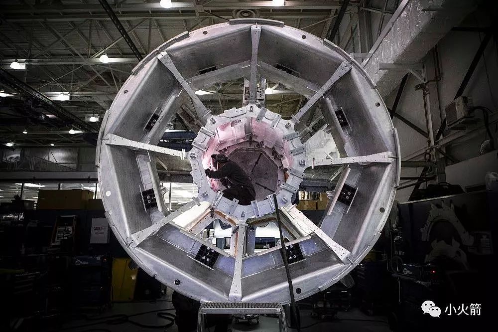 小火箭剖析SpaceX公司的最新版猎鹰运载火箭｜军武正片 - 19