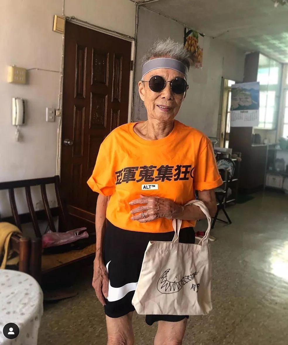 91岁奶奶决定“放飞自我”：女人要到多少岁才有资格为自己而活？ - 46