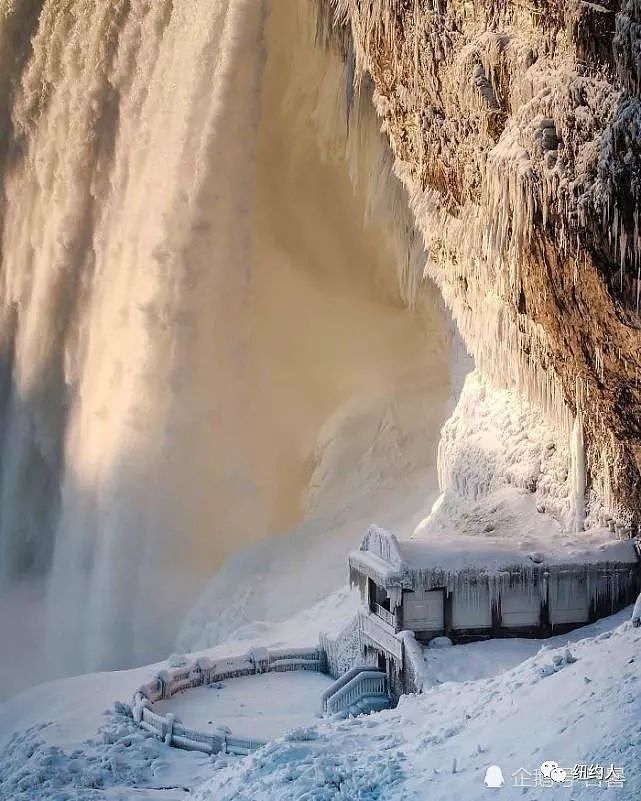 世界最大跨国瀑布冻住了 绝美奇观如仙境！ - 19