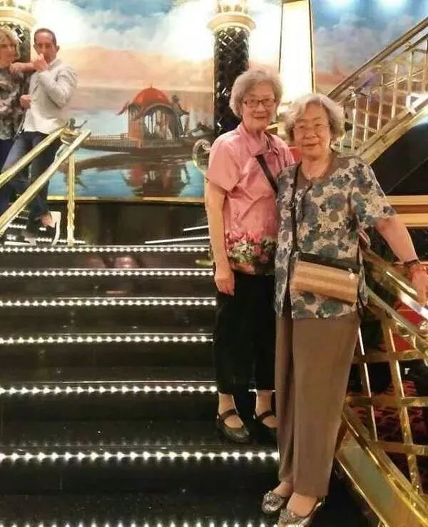 杭州89岁白发姑娘卖房环游世界，90后刷屏点赞：真希望我老了也能这么酷！ - 5