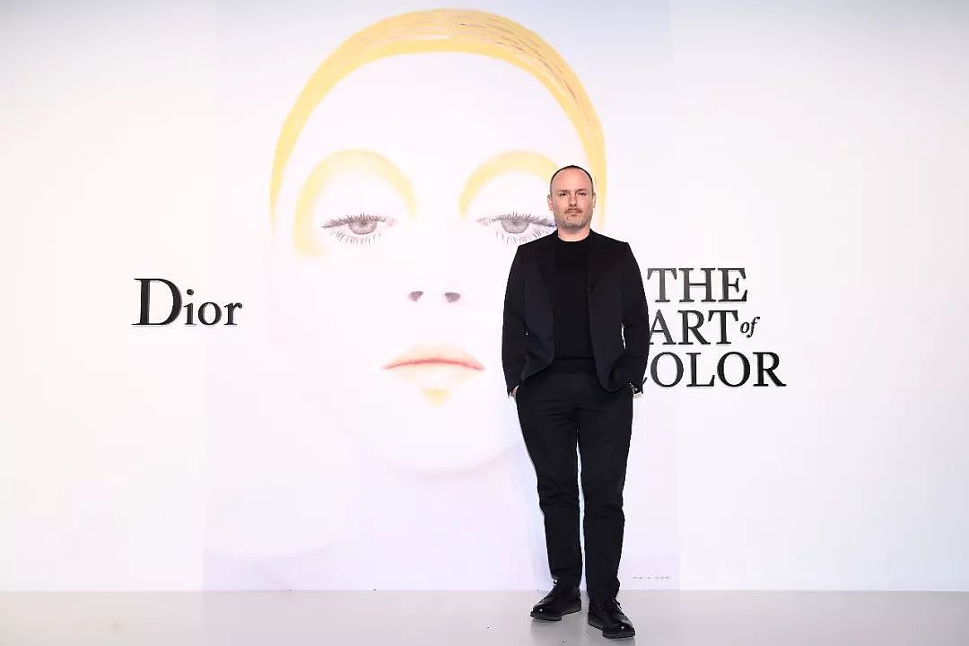 “DIOR, THE ART OF COLOR”艺术展览于上海当代艺术馆盛大启幕 - 16