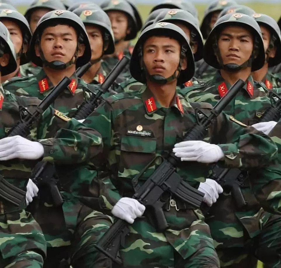 东拼西凑！越南装备国产新步枪，其实是美国年过半百的老枪｜轻武专栏 - 13