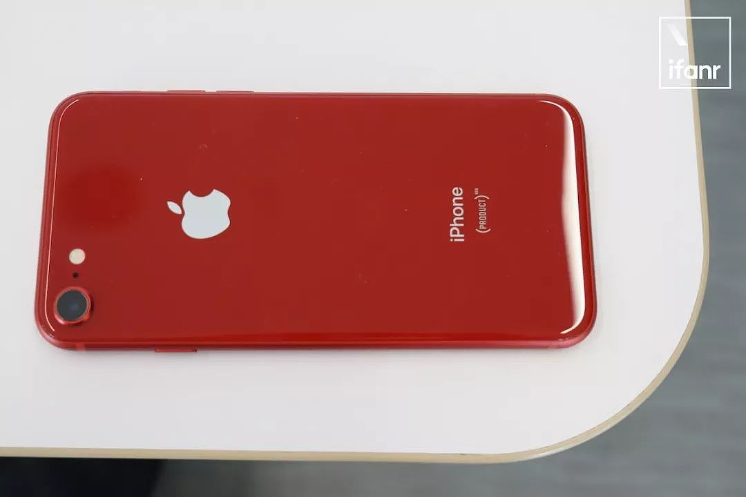 最骚 iPhone —— 红色特别版 iPhone 8 上手实测 - 6