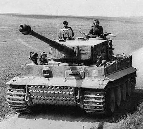 斐迪南重型坦克歼击车：成员笑嘻嘻，后勤MMP - 4