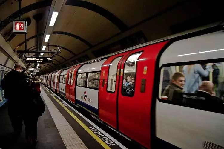 伦敦地铁将用 Wi-Fi 跟踪乘客手机，让地铁不再拥挤 - 6